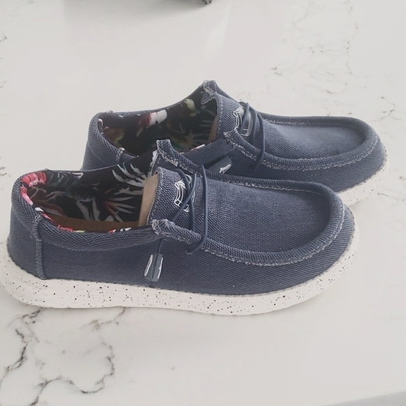 Men's Comfort Slip-On‎ Shoes Size 8 NEW - Picture 2 of 3